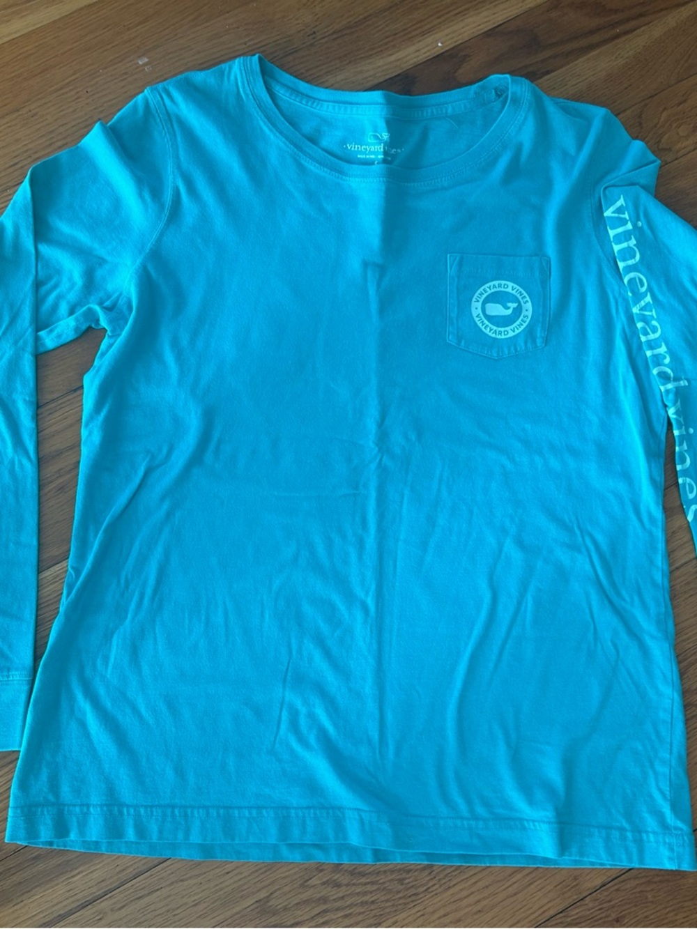 Vineyard Vines ladies' Turquoise Long-Sleeve Logo Pocket Tee